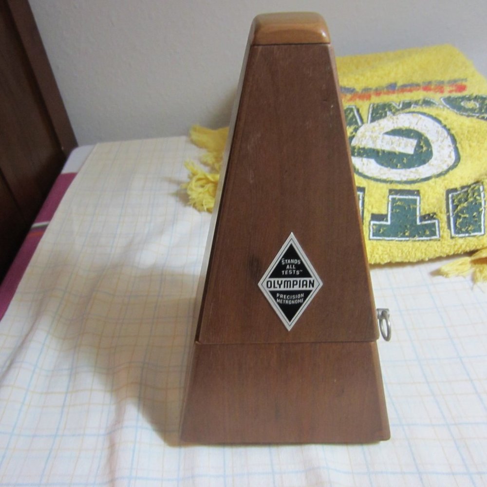 VINTAGE-OLYMPIAN PRECISION METRONOME/PENDULUM NOICE